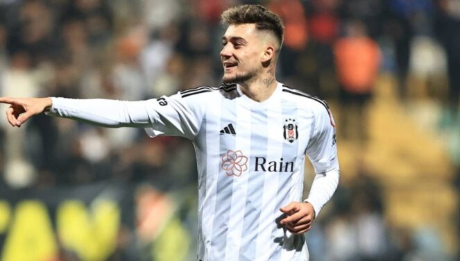 mediat-turke-thurin-lavde-per-yllin-kuqezi-pas-dy-golave