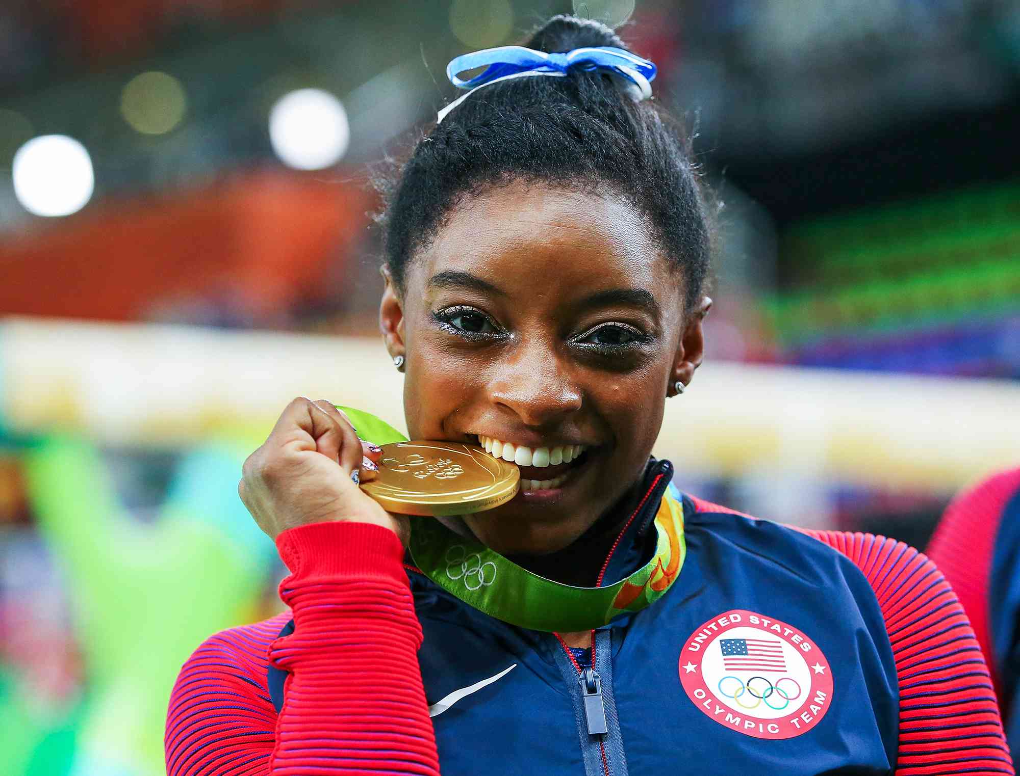 Sportistja rekordmene pas shkëputjes nga gjimnastika vendos të kujdeset për veten e saj  Tre ndërhyrje estetike për 