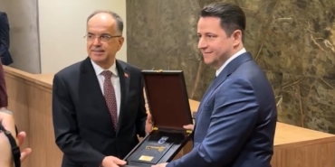 Presidenti-i-Shqiperise-Bajram-Begaj-nderohet-me-Celesin-e-Qytetit-ne-Gostivar-