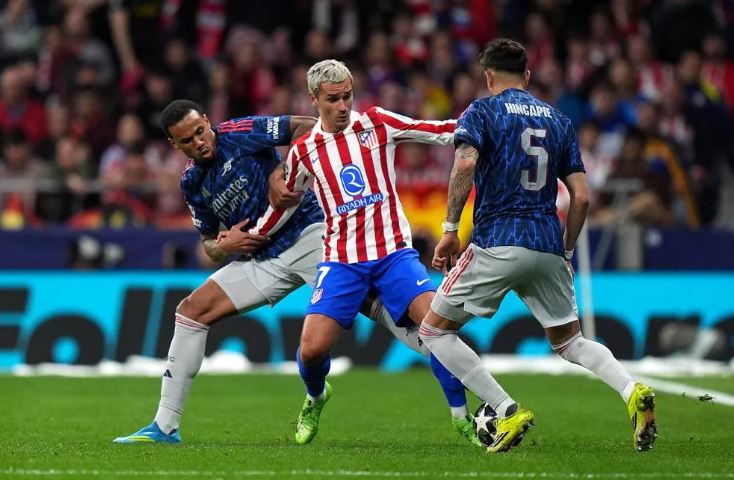 Ndeshje penalltish  Atletico barazon ndaj Arsenalit