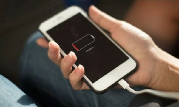 rregulla-te-reja-te-be-se-nga-viti-2027-baterite-e-telefonit-behen-te-zevendesueshme
