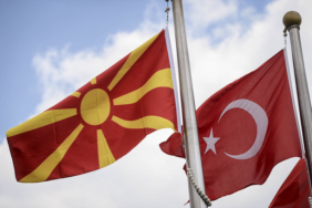 Македонија-Турција-знаме-знамиња