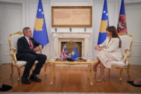 890.jpg