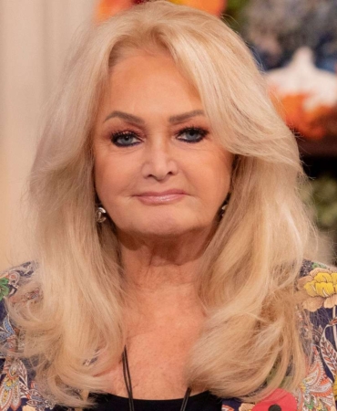 Bonnie-Tyler-050736-6e9a4aeba73c4c7daea85f6a59a78092.jpg