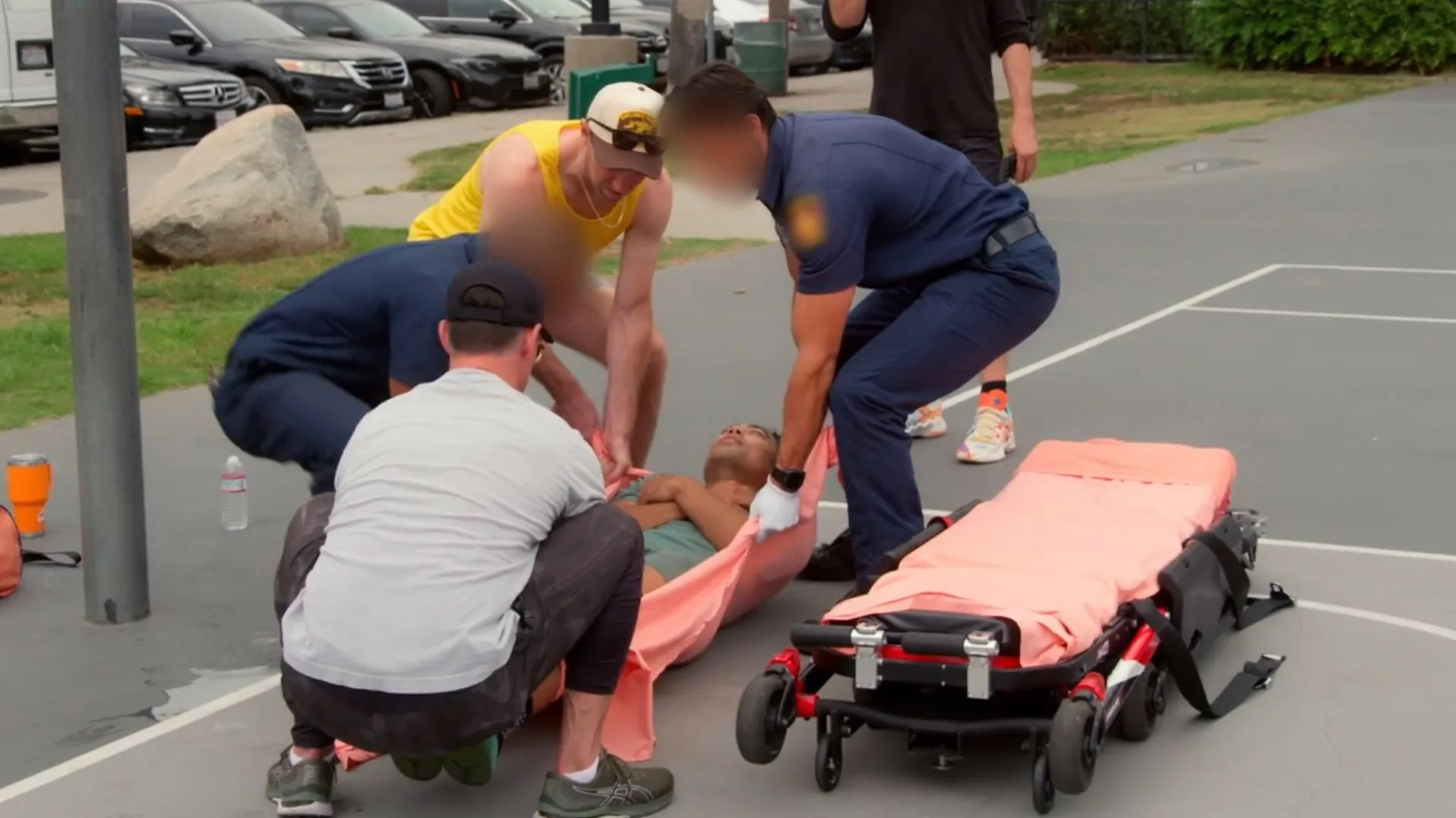 ylli-televiziv-perfundon-me-urgjence-ne-spital-pas-aksidentit-te-rende-gjate-lojes