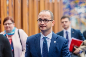 Informal_meeting_of_ministers_for_foreign_affairs_(Gymnich)._Arrivals_Ditmir_Bushati_(36910308346)