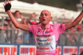 Marco_Pantani_-_Giro_dItalia_1998-06-04_Plan_di_Montecampione_hd.jpg