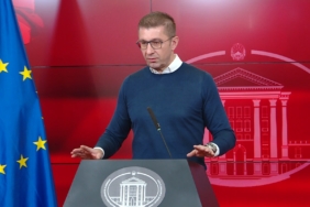 Mickoski-Qeveri.jpg