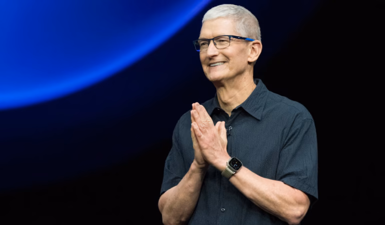 Apple hyn në një epokë të re, Tim Cook tërhiqet nga posti i CEO-s!