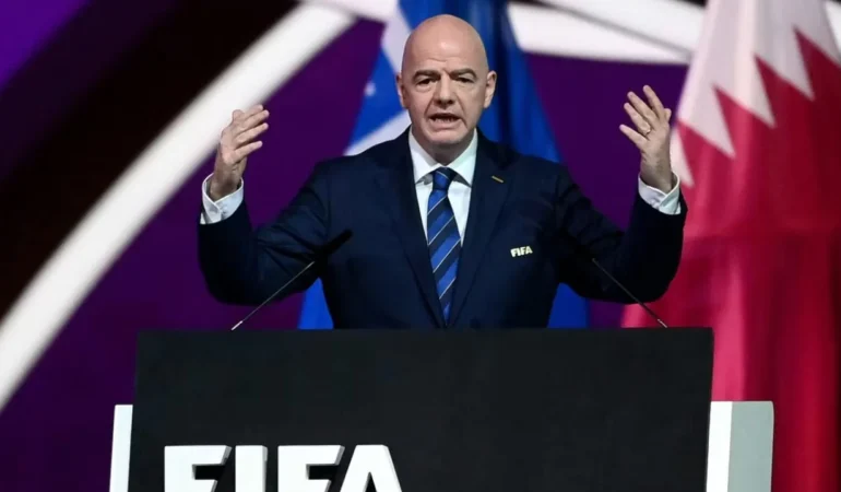 Infantino: Irani do të jetë në Botëror, futbolli duhet të bashkojë/ Presidenti Trump: Le të luajë