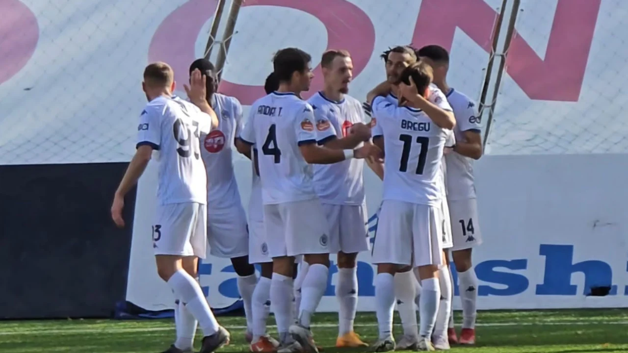 E vendos dopieta e Malomos  Dinamo likuidon Egnatian dhe  i lë targën  Partizanit