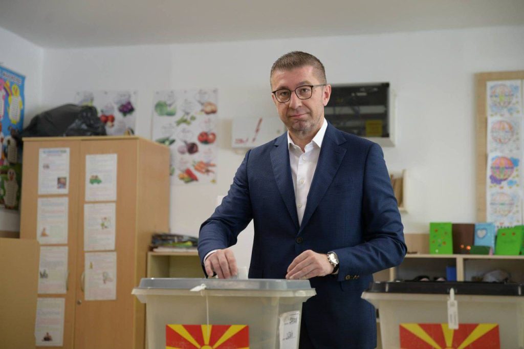 mickoski-glasanje-1024x682-1.jpg