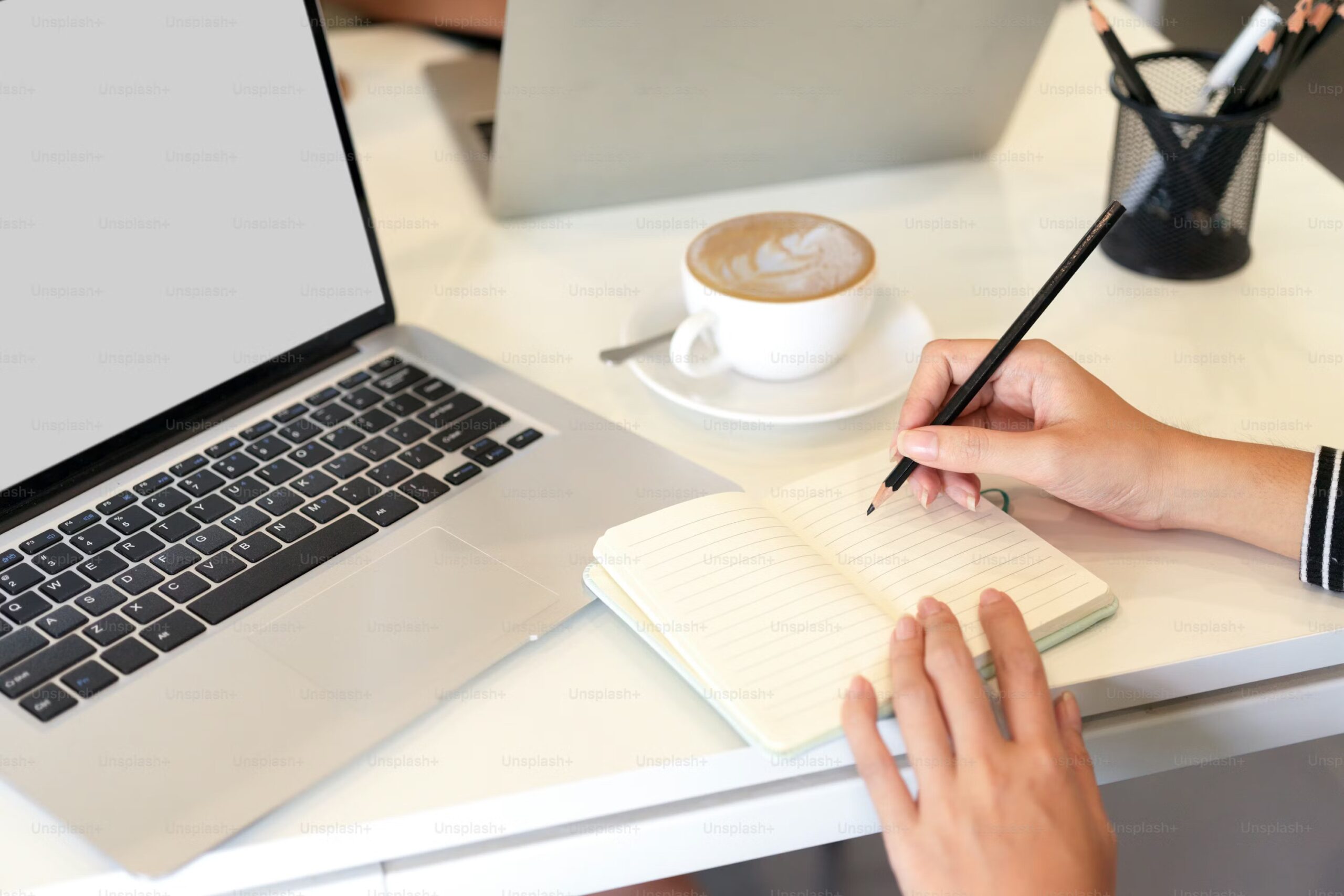 nuk-ka-me-as-pune-online-shqiperia-me-renien-me-te-madhe-te-punetoreve-freelance