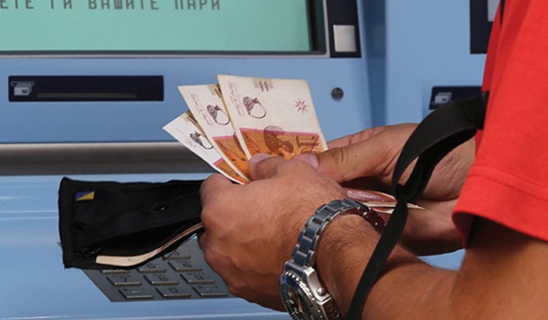 1111paga-mesatare-mjafton-vetem-per-ushqim-dhe-komunalje-fisnik-16-12-aaaaaaa-1