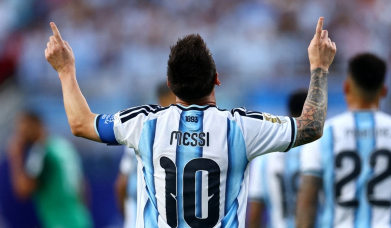 2026-06-17T033637Z_31440324_UP1EM6H0415VH_RTRMADP_3_SOCCER-WORLDCUP-ARG-DZA-1024x674_hd.jpg
