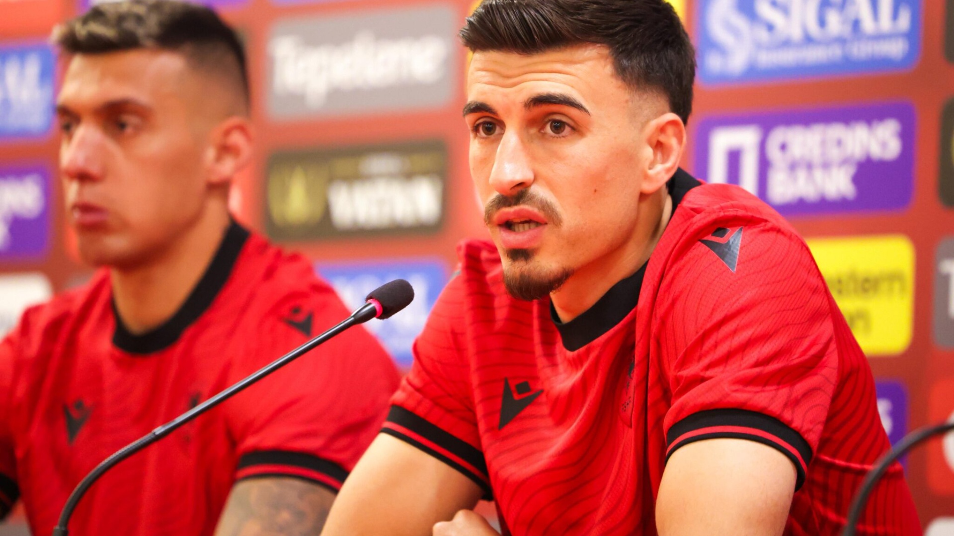 kombetarja-ne-prag-te-miqesoreve-julian-shehu-te-ndertojme-identitetin-tone-me-trajnerin-e-ri
