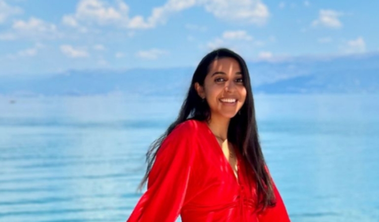 E dashuruar pas Shqipërisë dhe këngëve të vjetra shqiptare, artistja britanike Sara Payman sjell projektin “Të zgjodha”: Më ka mësuar shumë…