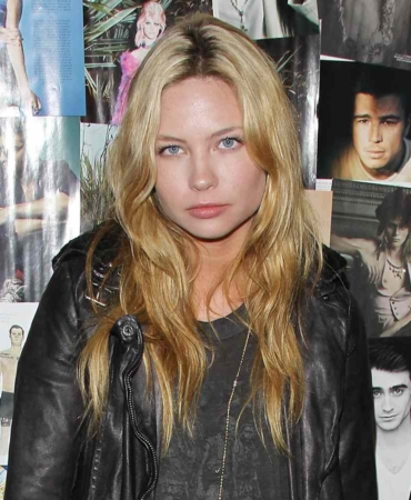 Daveigh-Chase-BULLETT-Magazine-Spring-Fling-062026-14a0b88b89f54d25a4b247c9dd267bda.jpg