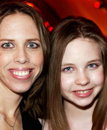 Daveigh-Chase-and-mother-Cathy-Chase-062026-2-a5ca9f1d45404b20b0488979156e2cc1.jpg
