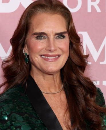 brooke-shields-husband-chris-henchy-rare-update-instagram-68790dce6092d_hd.jpg