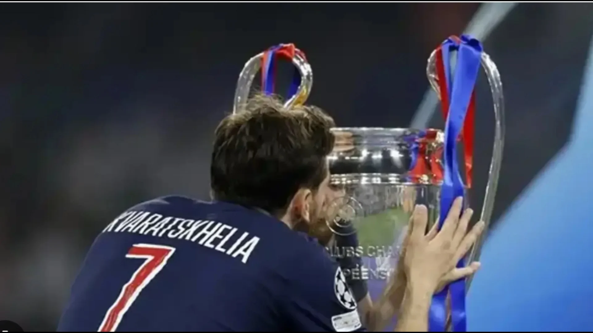 Champions League  Kvaratskhelia kampion pa Topin e Artë  ja përse nuk do ta fitojë