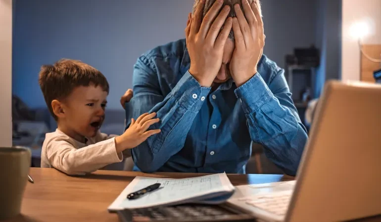parenting-tips-for-busy-parents.webp