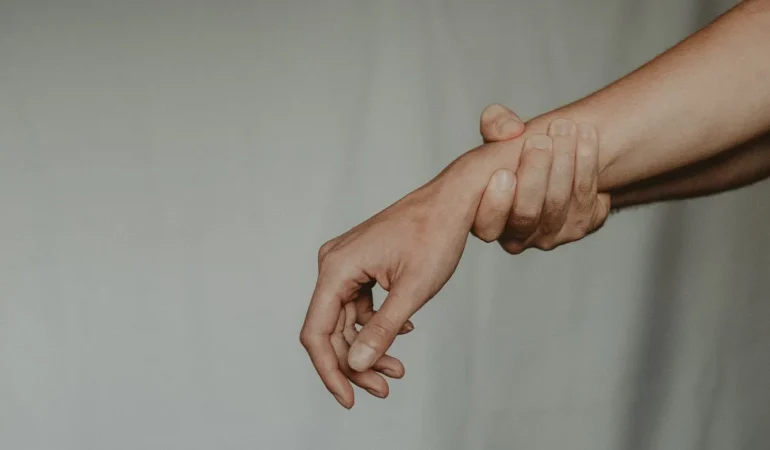 pexels-anete-lusina-5723261