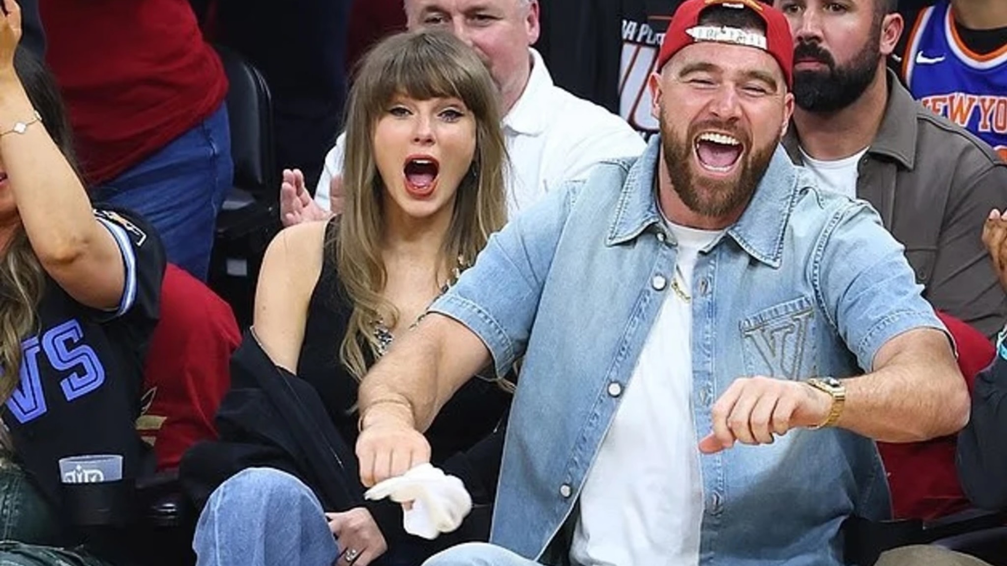 Taylor Swift dhe Travis Kelce thuhet se po planifikojnë një ceremoni gjigante në 