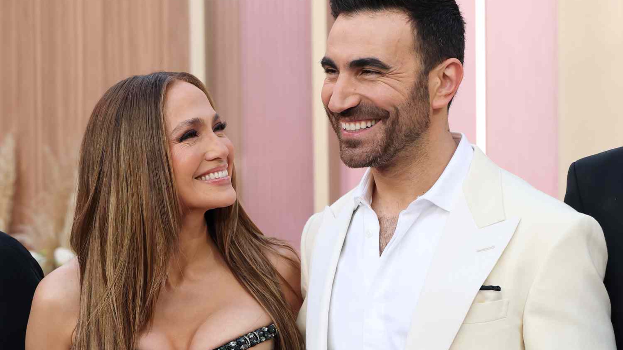 jennifer-lopez-rikthehet-me-nje-komedi-romantike-ne-netflix-por-cfare-terhoqi-vemendjen-eshte-dicka-tjeter