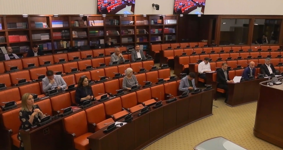 public-debate-on-bills-on-court-and-public-prosecutor-s-service-held
