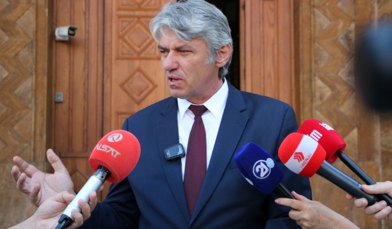 Sela: Provimet shtetërore të jepen në Gjuhën Shqipe