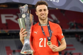 Diogo-Jota-trophy-090625_da2a6e70b3efb890d4e9df4df98606e1_sd_hd.jpg