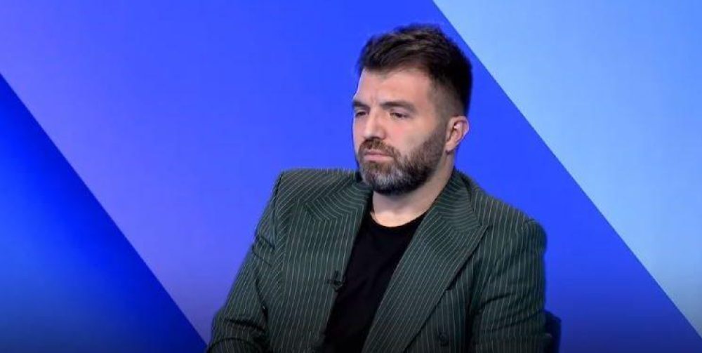 Sadiku kritikon Vetëvendosjen: Pas akuzave për drogë e korrupsion, gjithçka u reduktua te çmimi i biletës së autobusit