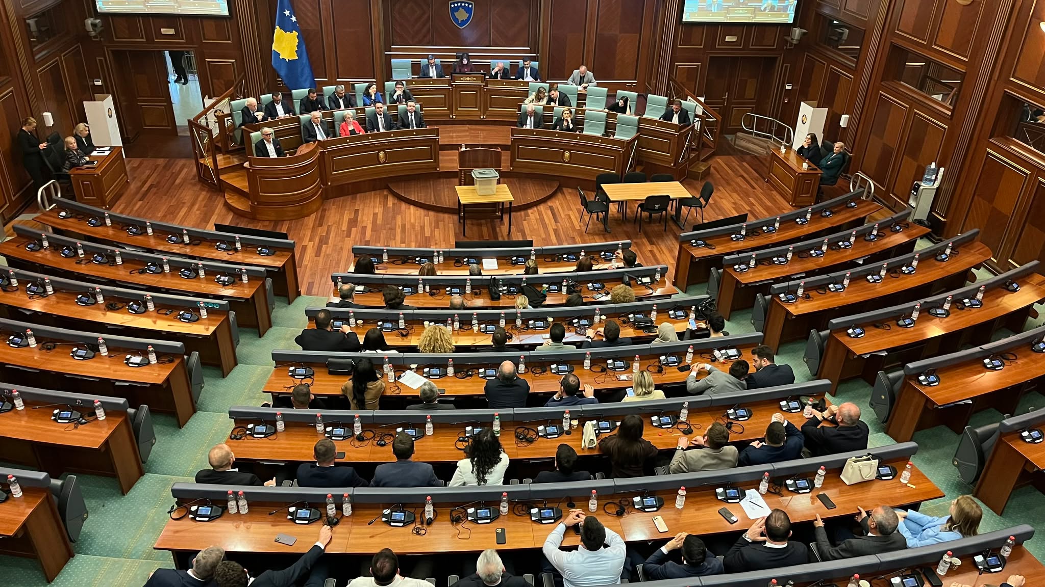 Ftesat e Kurtit dhe përgjigjet e partive  Deda  Me një apo dy takime të jepet përgjigje për krijimin e institucioneve