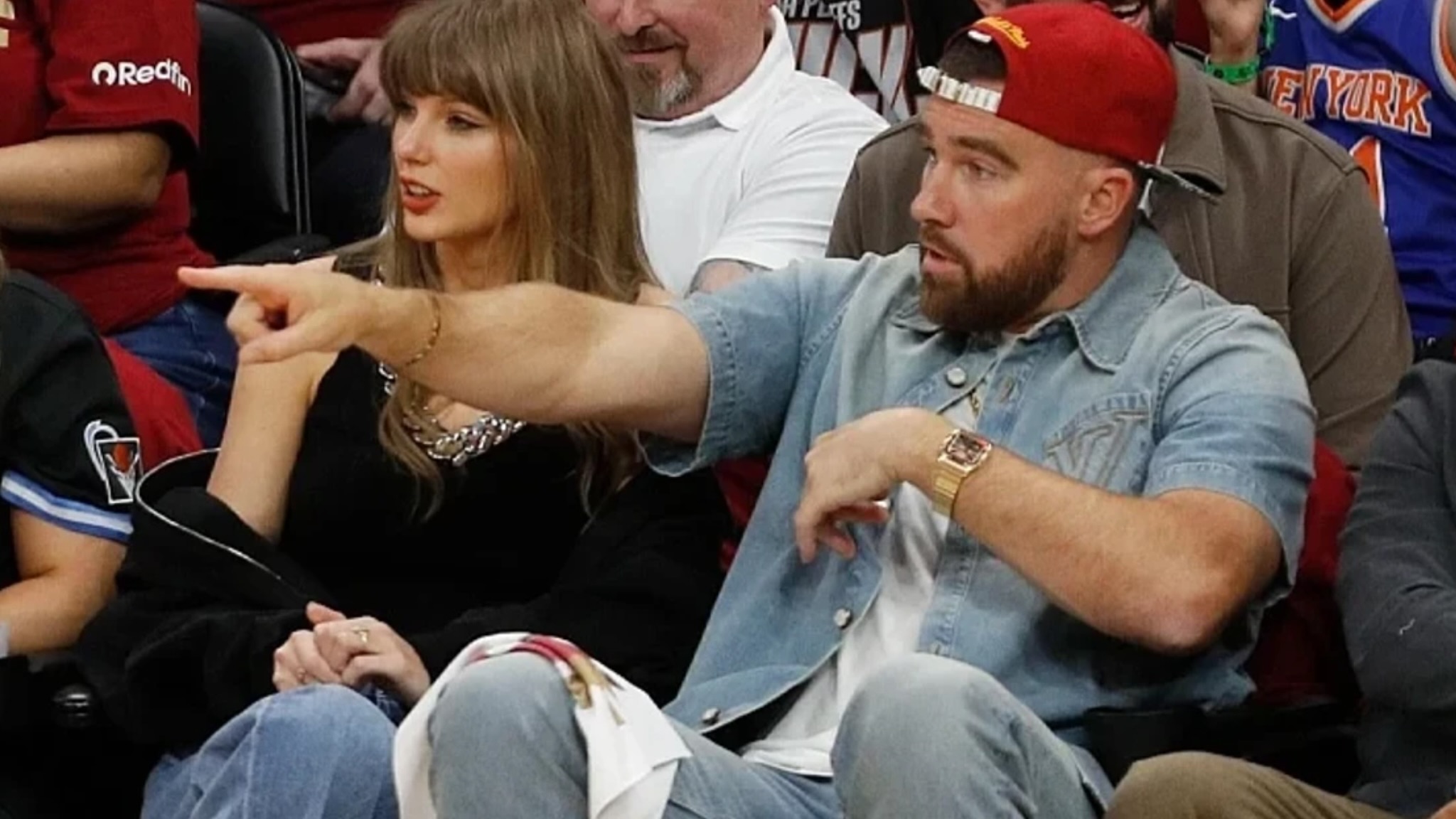 taylor-swift-dhe-travis-kelce-vendosin-rregulla-te-forta-per-dasmen-zbulohen-detaje-te-reja-per-kontratat-e-te-ftuarve