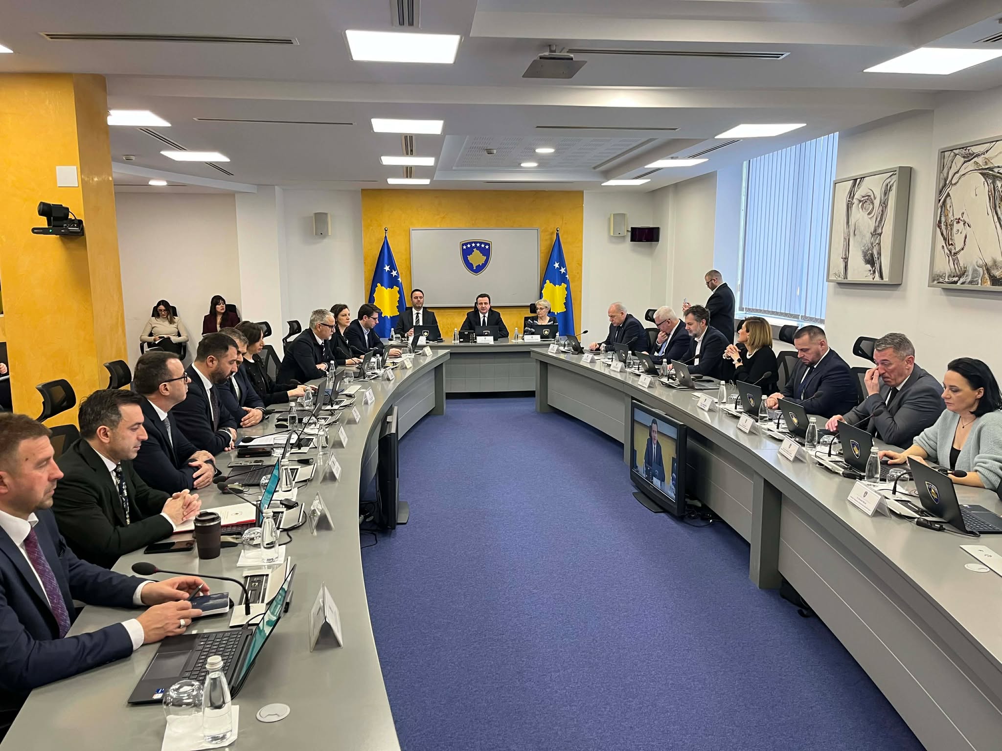 Qeveria në detyrë ndan mbi 255 mijë euro për tekste në Luginën e Preshevës dhe 40 mijë euro për inovacion