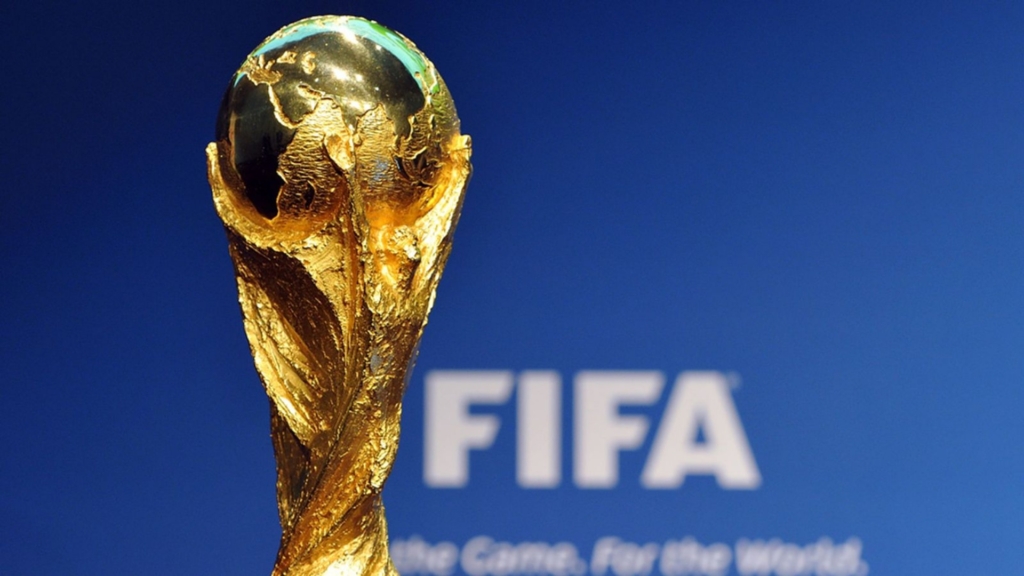 FIFA: Edhe futbollistët që luajnë jashtë Europës mund ta fitojnë ‘Topin e Artë’