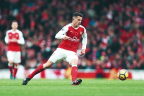 xhaka.jpg