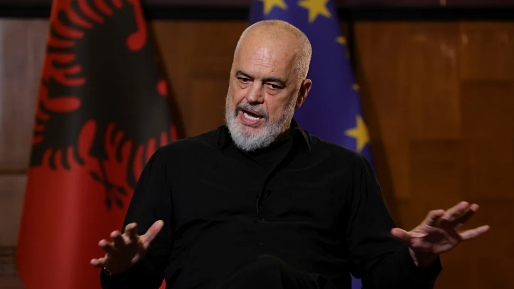 Rama thirrje të rinjve për t’u bërë pjesë e sektorit publik: “Në kuadrin e ndryshimeve për Kthesën e Mandatit të Katërt, do të hapen dyer të reja”!
