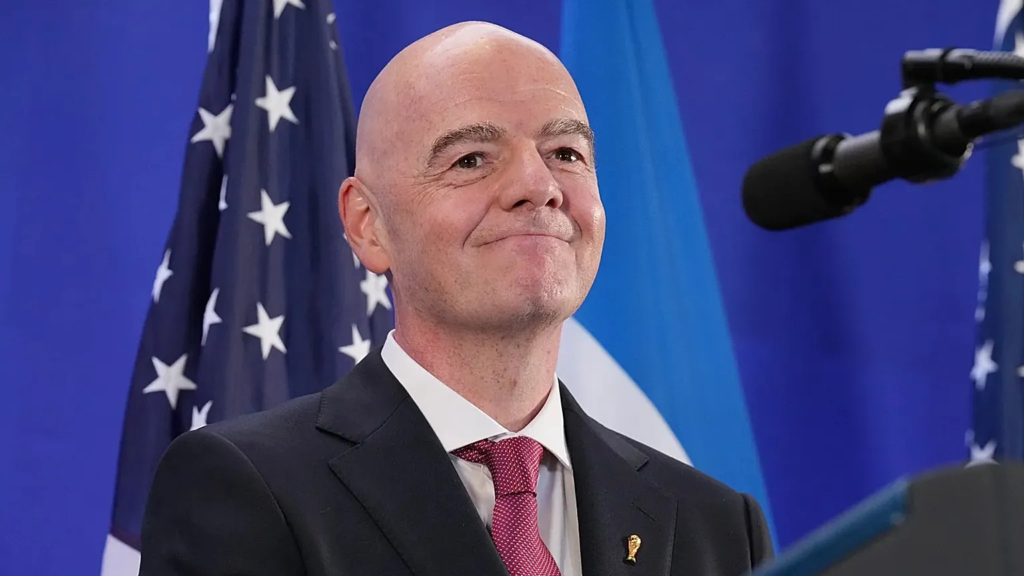 Si mund të largohet Infantino nga posti i tij si president i FIFA-s?