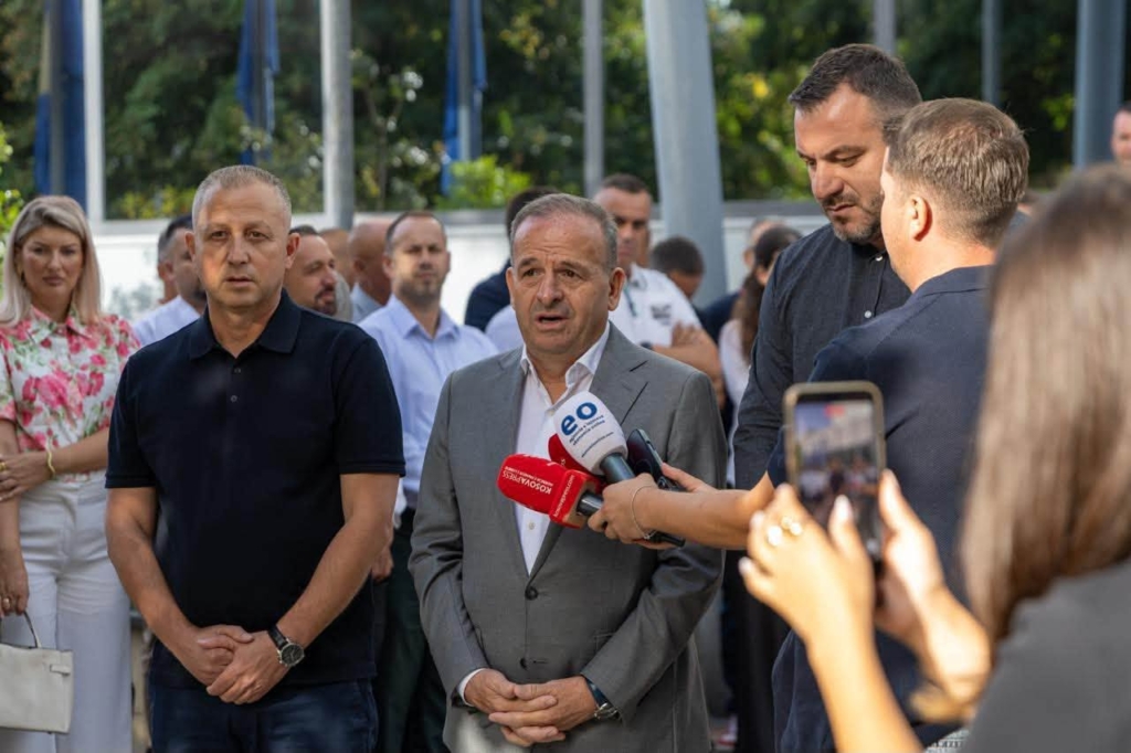 PDK proteston para Qeverisë: Bllokada e institucioneve po dëmton edhe komunat