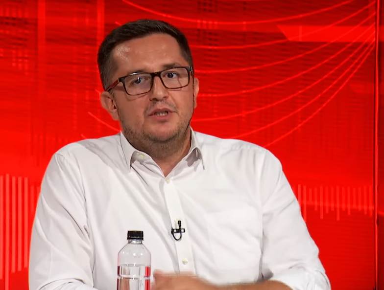 “Më çuditi”, Mustafa mohon Kurtin: Në tavolinë nuk u diskutua posti i kryeparlamentarit për LDK-në
