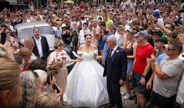 Ronaldo dhe Georgina sikur do të martoheshin dje/Kisha u mbush, vetëm se…