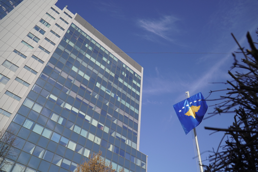 Paqëndrueshmëria politike kërcënon investimet dhe projektet e mëdha në Kosovë