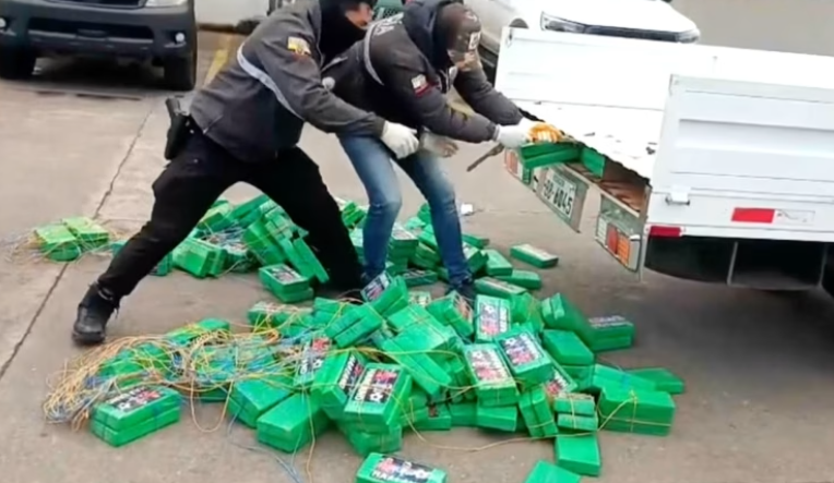 Pakot e kokainës me fytyrën e Haaland, policia në Ekuador sekuestron 469 kg drogë