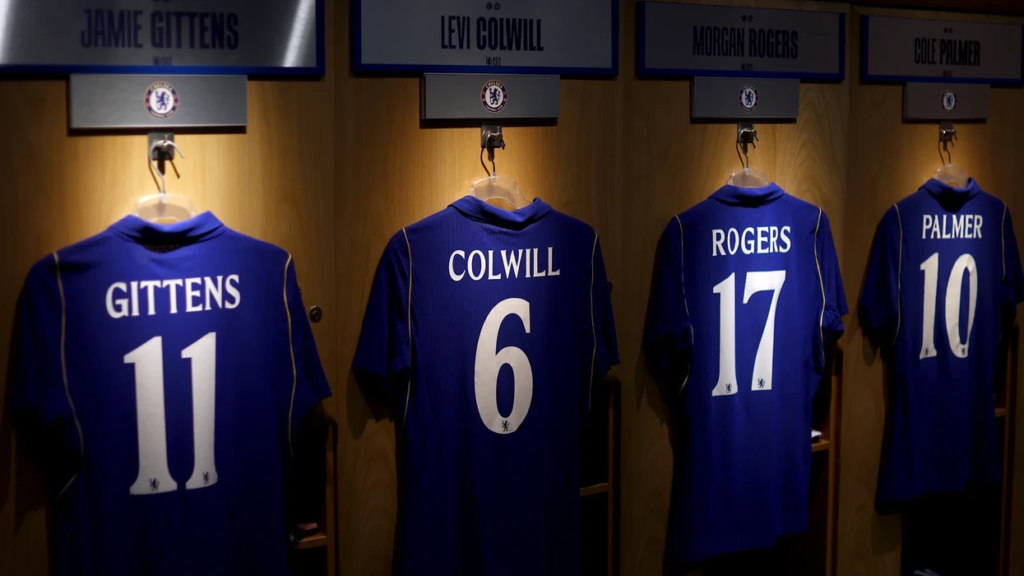 Chelsea sërish pa sponsor në fanellë, zbulohet arsyeja e pazakontë