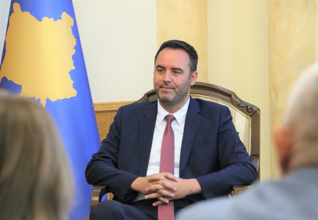 “Një tjetër moment krenarie për sportin e Kosovës”, Konjufca uron Donjeta Sadikun për medaljen e artë