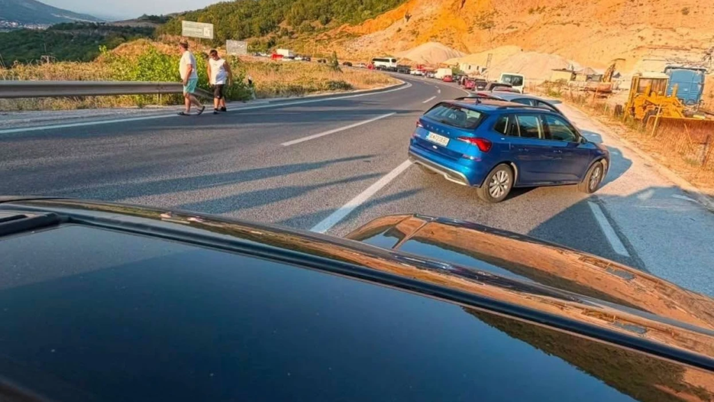 Një person vdes në vend gjatë një aksidenti në magjistralen Gostivar-Kërçovë
