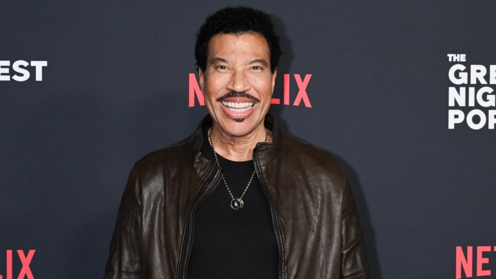 Lionel Richie përfundon në spital pas koncertit?