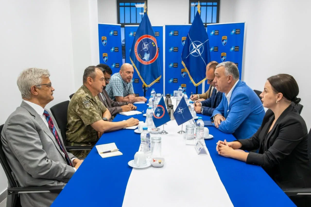 Ulutash në takim me përfaqësues të Listës Serbe, flasin për praninë e KFOR-it në veri